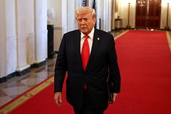 В США допустили предъявление Трампом прав на Луну
