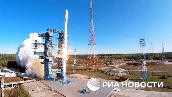 С Плесецка запущены РН «Ангара-1.2» с военными спутниками