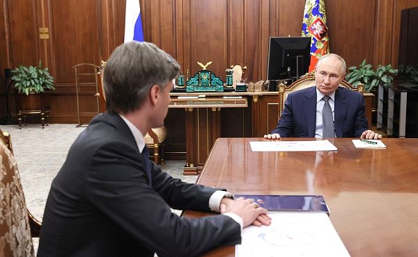 Президент встретился с гендиректором Роскосмоса