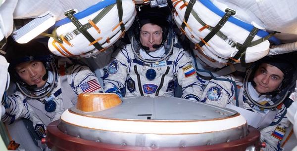 Экипажи провели первую тренировку в корабле «Союз МС-27» на Байконуре