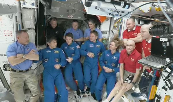 Crew Dragon прибыл на МКС