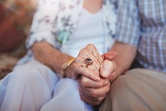 Живущая более 40 лет без измен пара поделилась секретом верности