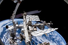 Орбиту МКС подняли на 2,1 километра